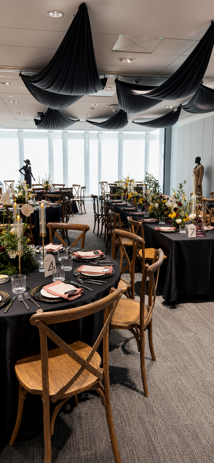 Draped Ceiling, Round Tables